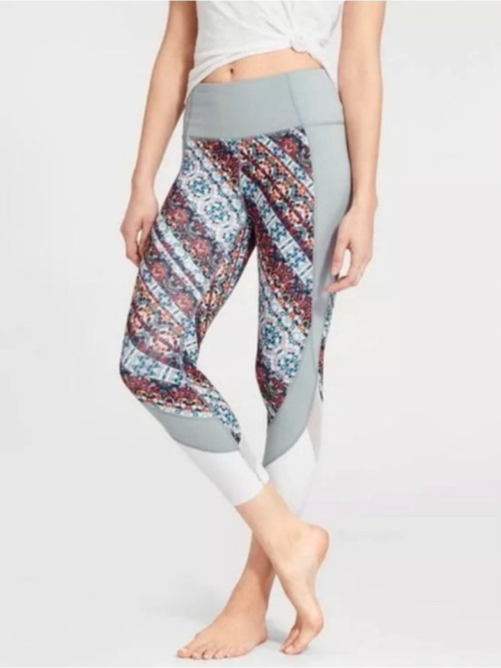 Athleta Gray Nomad Salutation Mesh Capri Leggings Mid Rise Boho Activewear Yoga